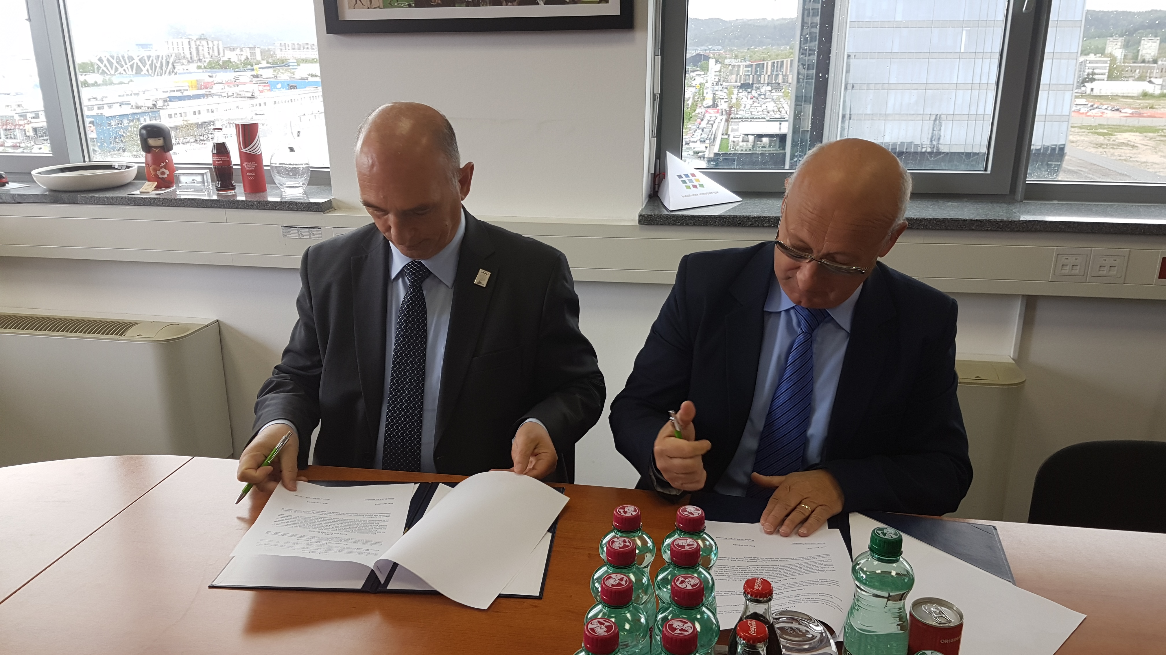 Podpis pogodbe med NOK Kosovo in OKS-ZŠZ