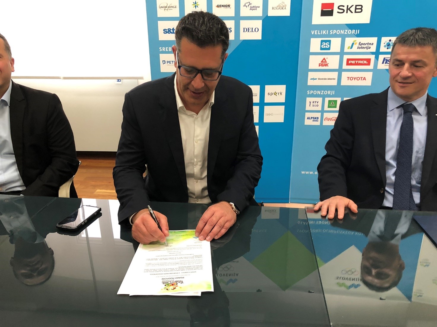 Podpis pogodbe med Olimpijskim komitejem Slovenije – Združenjem športnih zvez in Športno zvezo Koper