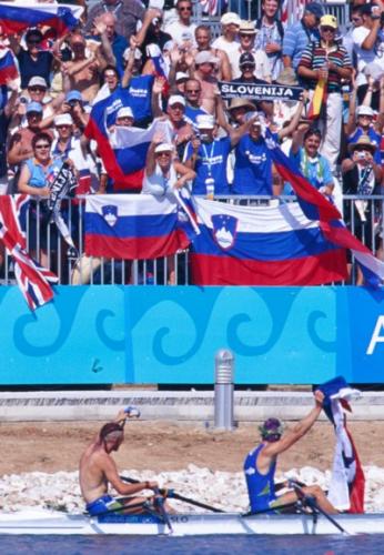 Utrinki POI Atene 2004 - medalja za navijače